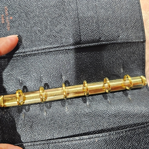 Authentic Louis Vuitton Epi Black Agenda - Picture 3 of 6